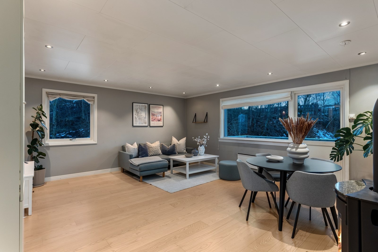 Vinduer og terrassedør er byttet i 2006 og vurdert til TG1 av takstmann. Galleribilde