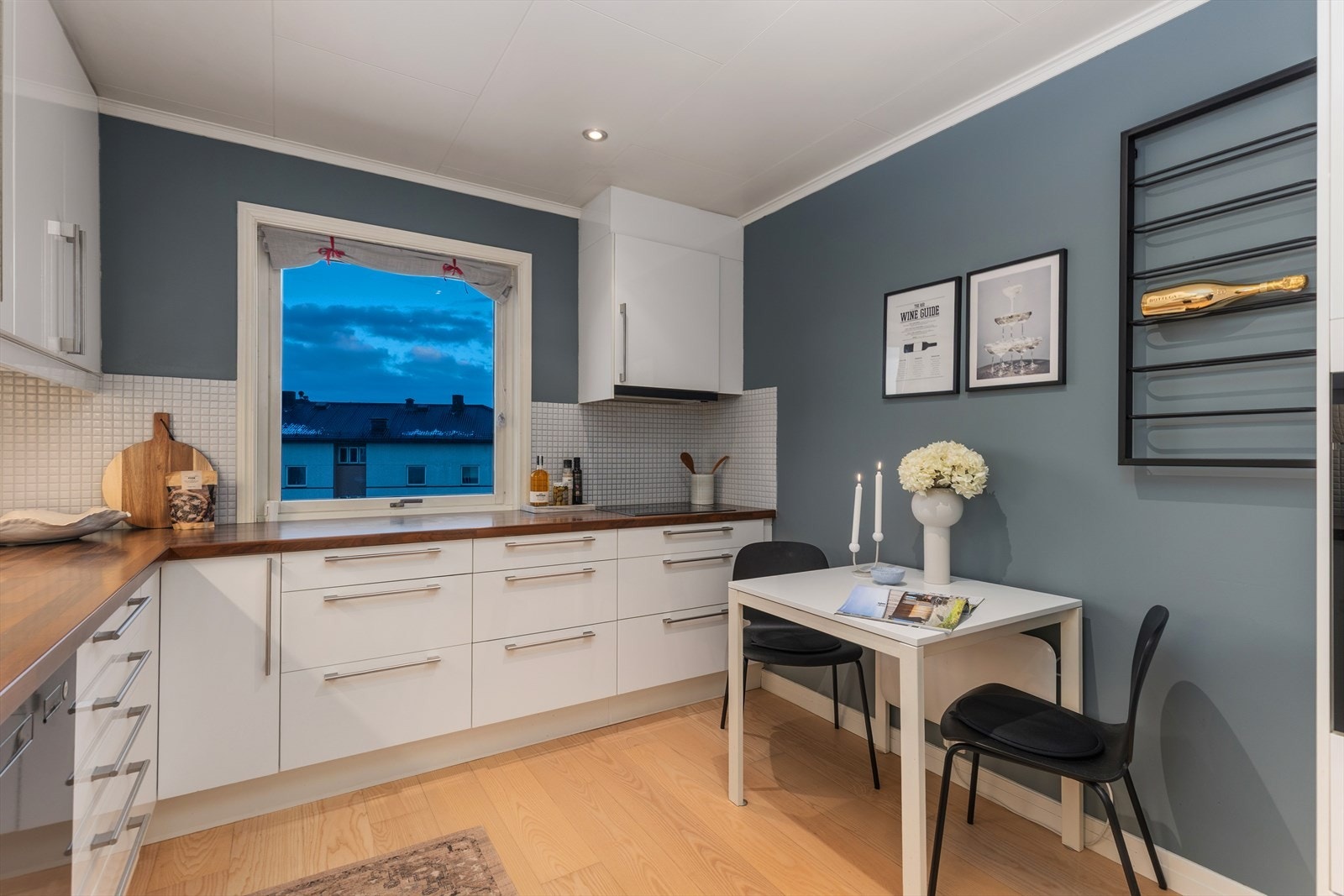 Innredningen er i god stand og vurdert til TG1 av takstmann. Galleribilde