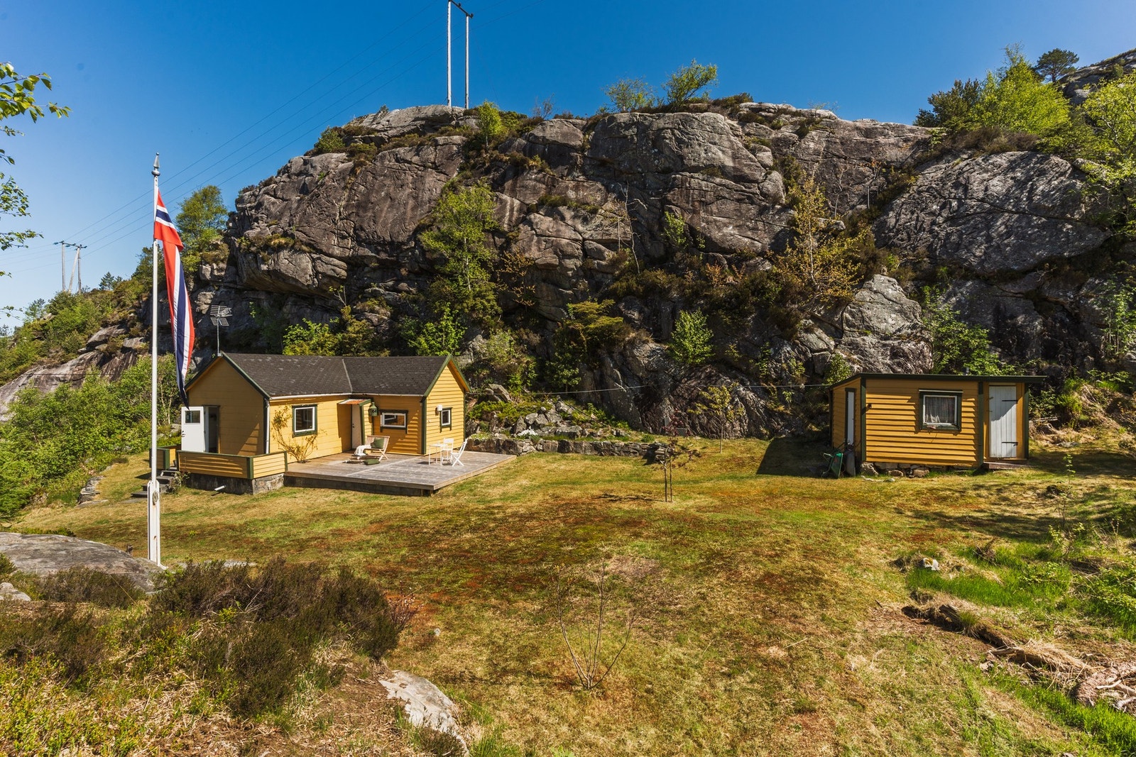 Her kan man kose seg med en usjenert beliggenhet i vakker natur Galleribilde