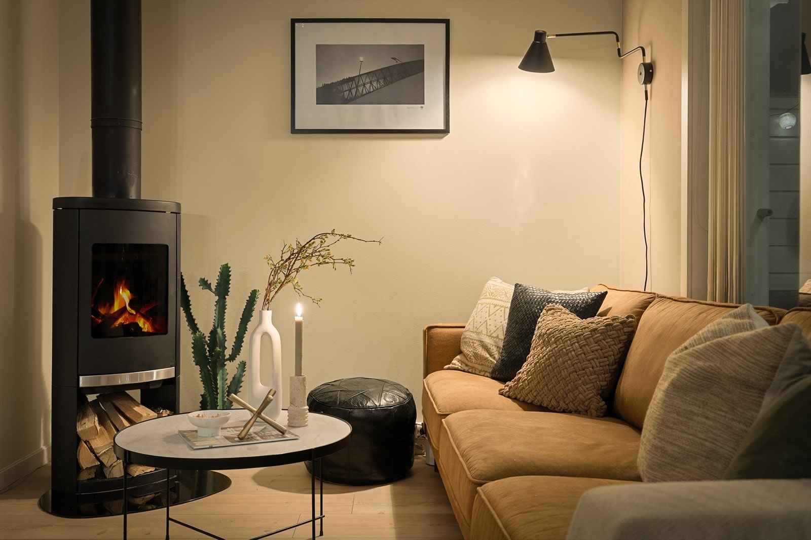 Kveldsstemning i stue Galleribilde