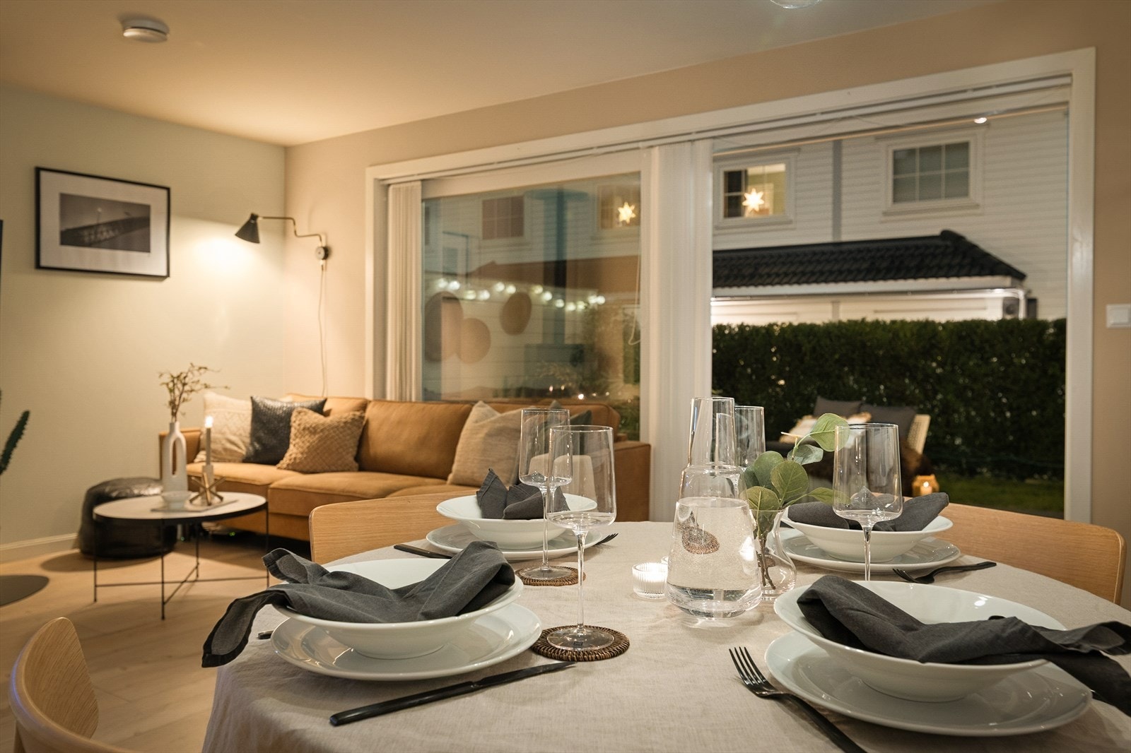 Kveldsstemning i stue Galleribilde