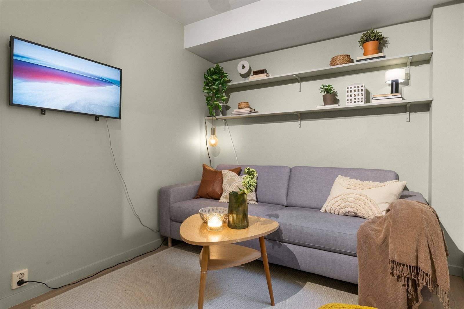 Rommet har flere bruks- og møbleringsmuligheter, også perfekt som treningsrom, hjemmekontor eller hobbyrom Galleribilde