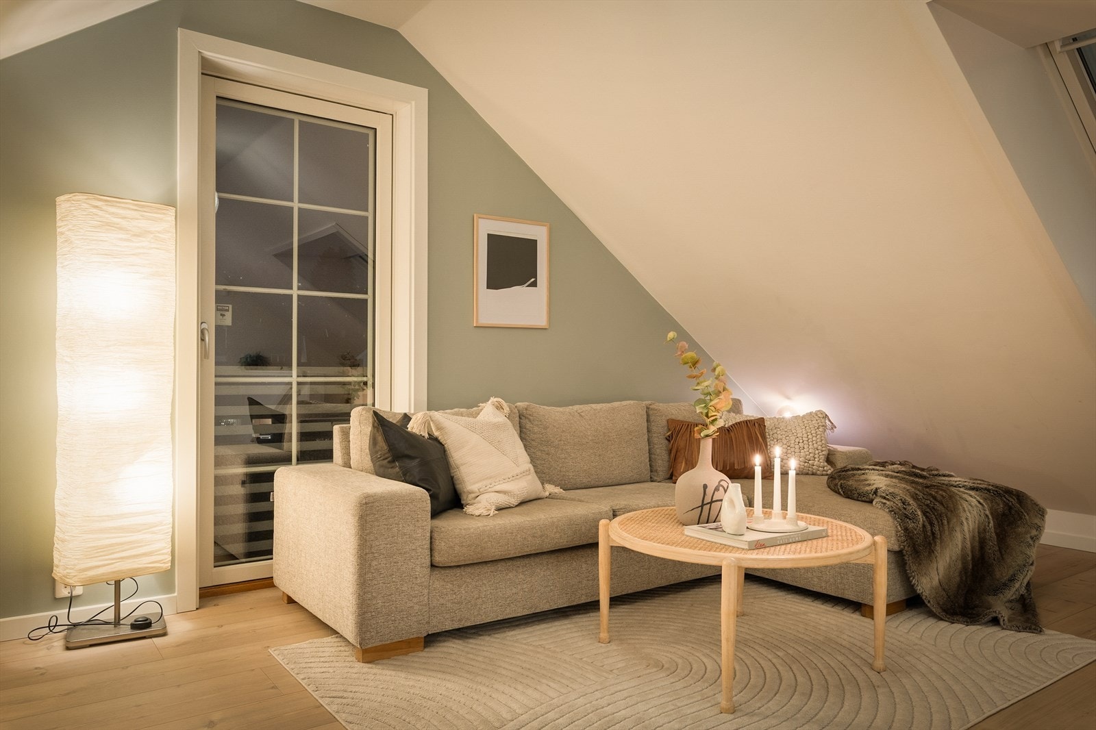 Kveldsstemning loftstue Galleribilde