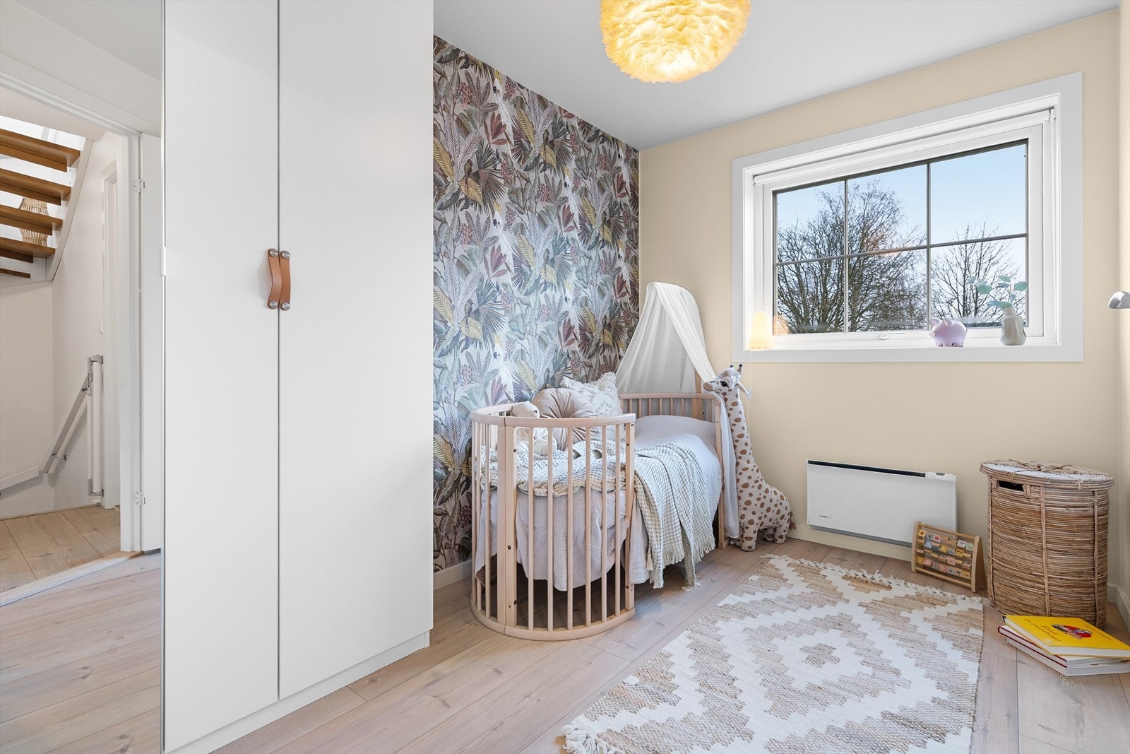 Lyst og fint soverom i 2. etasje Galleribilde