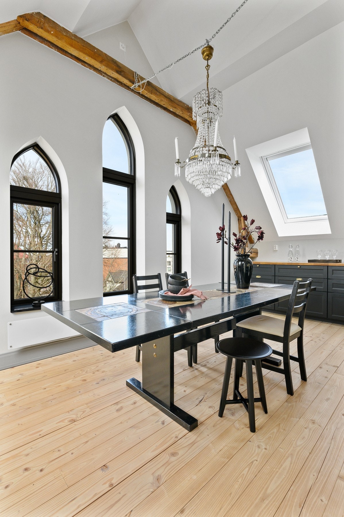 Legg merke til den generøse takhøyden. Galleribilde