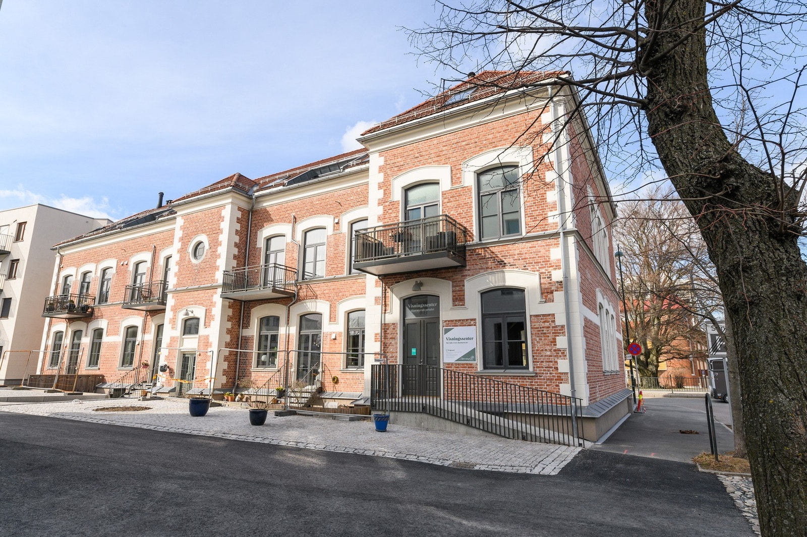 Bygget ble i 2017 omgjort til leiligheter, og har mottatt byggeskikkprisen fra Moss kommune etter restaureringen. Galleribilde