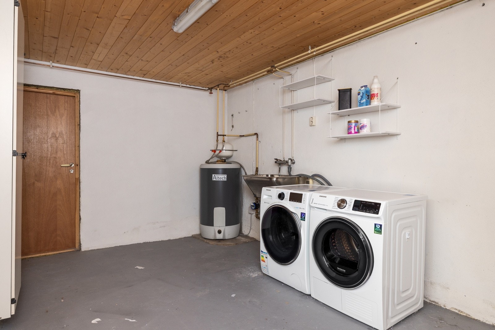 Vaskerom Galleribilde