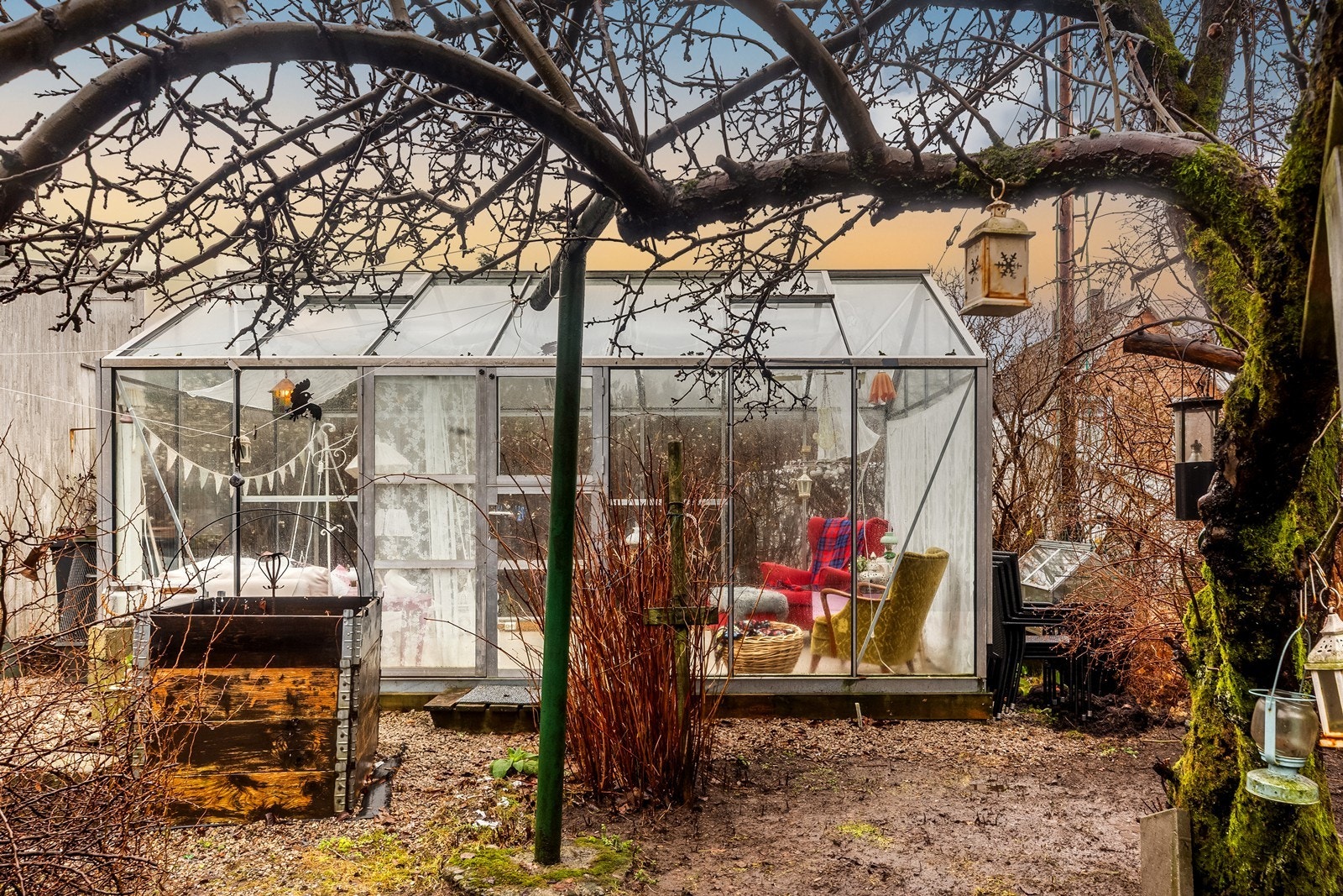 Drivhuset gir ly for vær og vind. Galleribilde