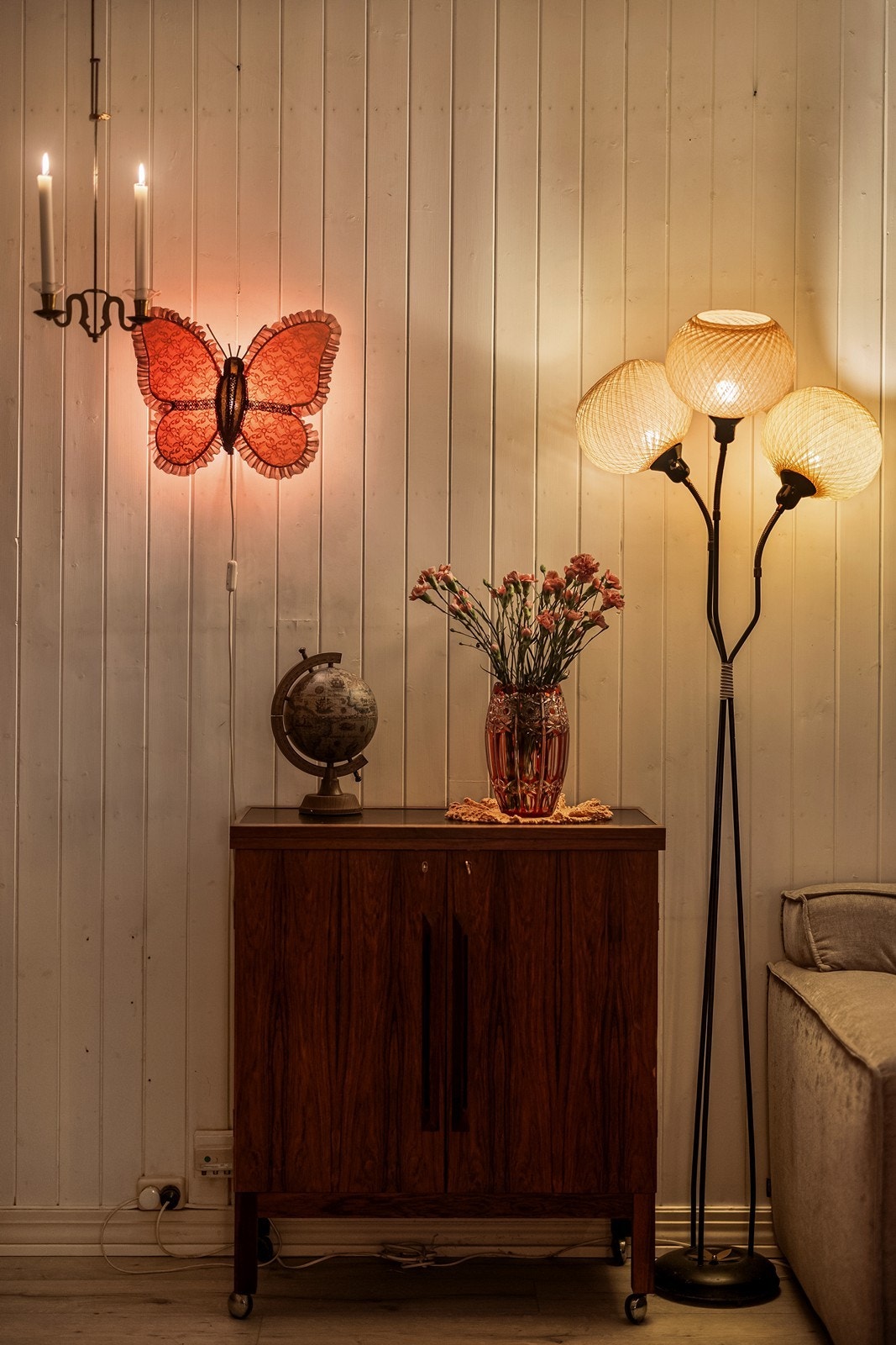 Stemningsfull belysning fremhever de ulike sonene i rommet. Galleribilde