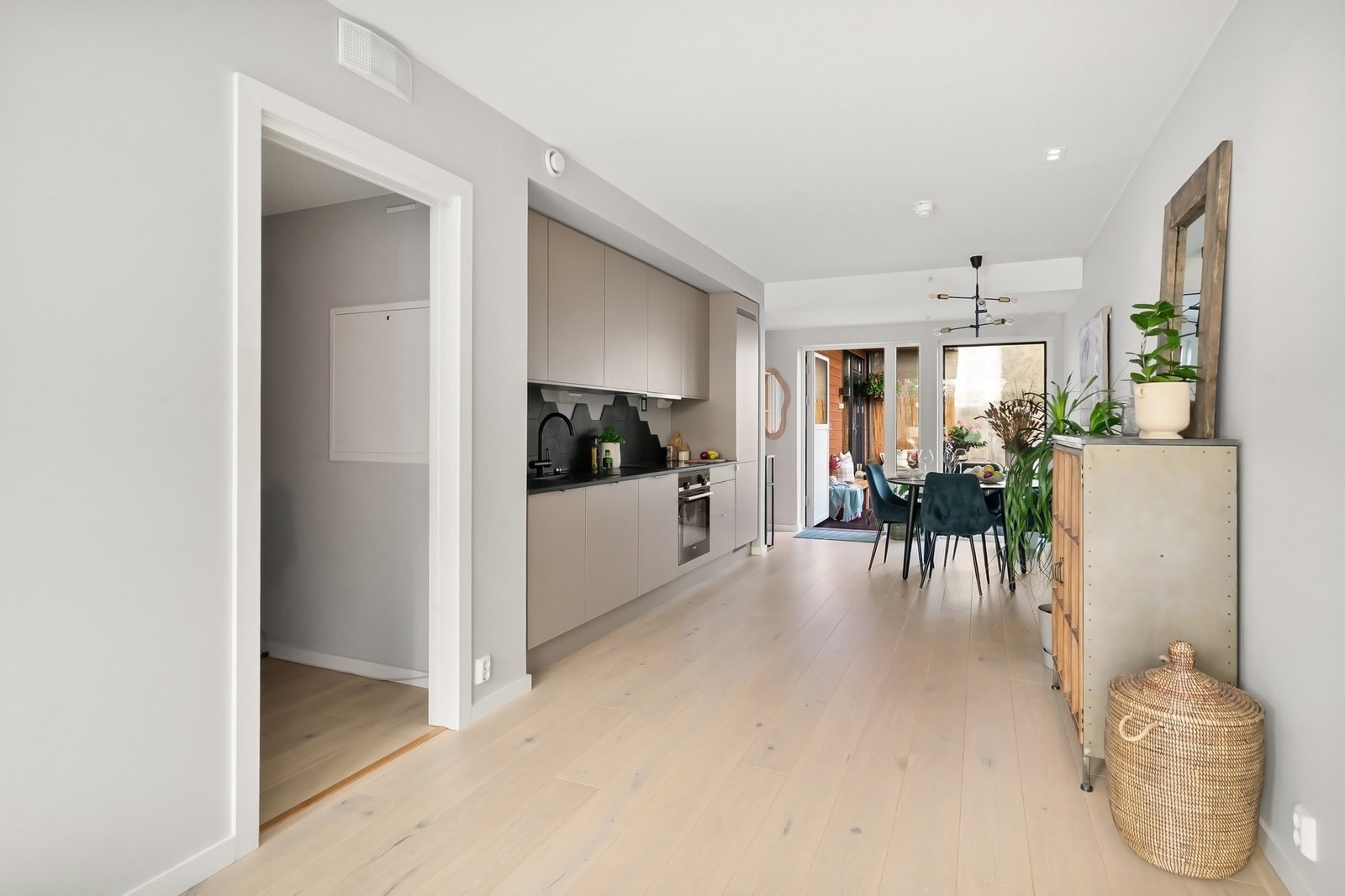 Svært sentral, men tilbaketrukket beliggenhet i rolig sidegate på Bislett/Bolteløkka. Galleribilde