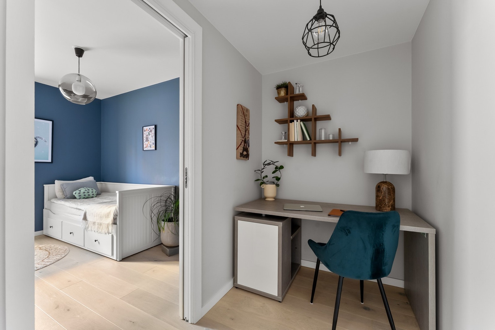 Praktisk kontorplass. Galleribilde