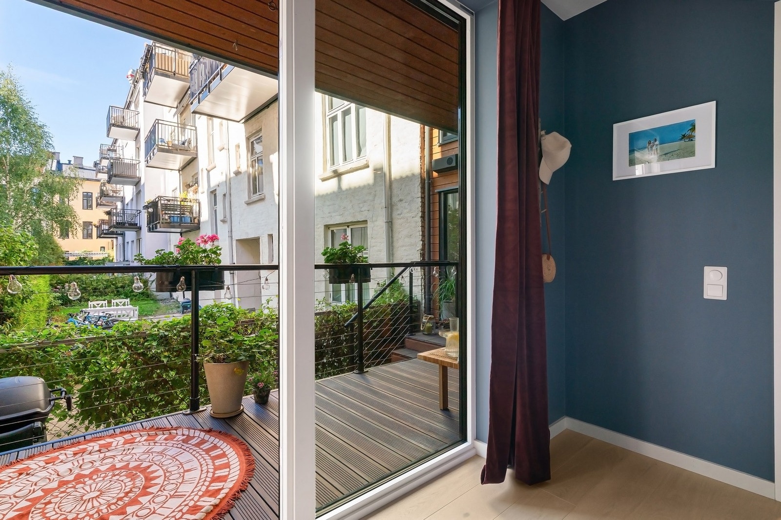 Soverommet vender mot stille og rolig gårdsrom. Galleribilde