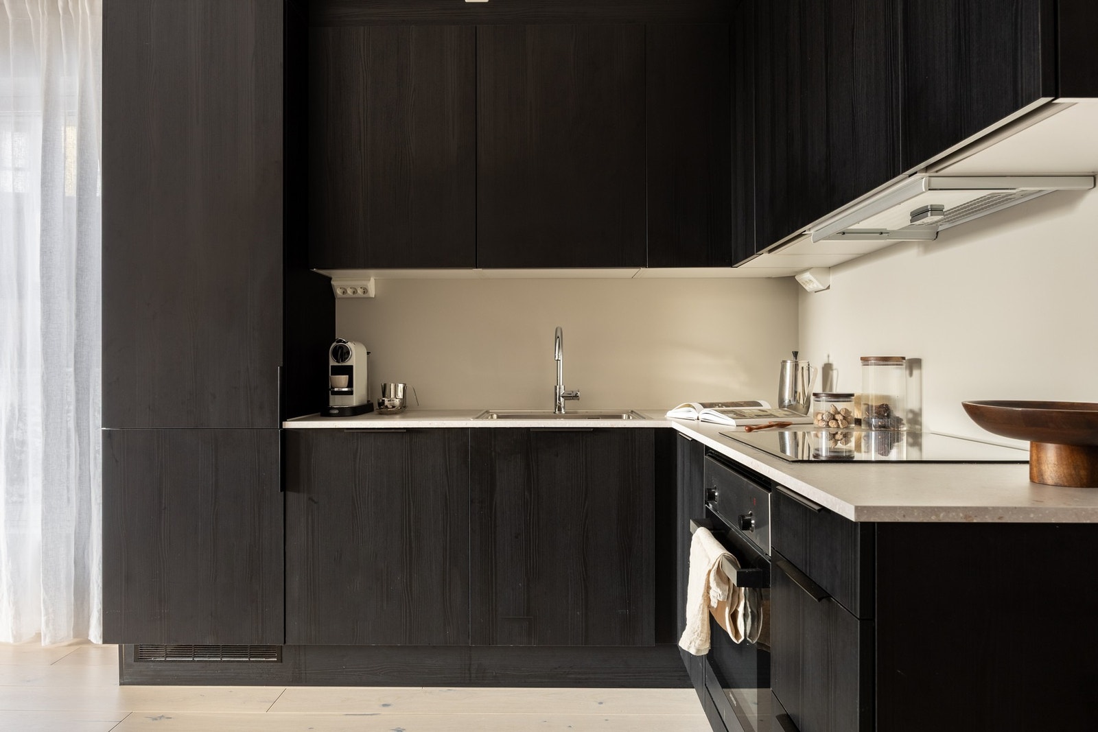 Integrerte hvitevarer medfølger salget. Galleribilde