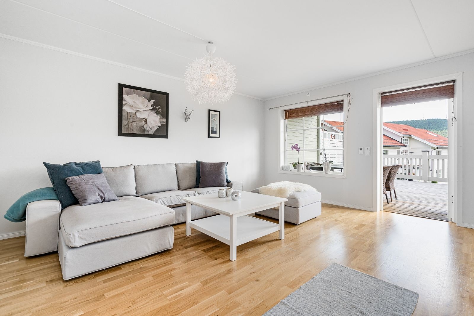 Stue med direkte utgang til terrasse Galleribilde