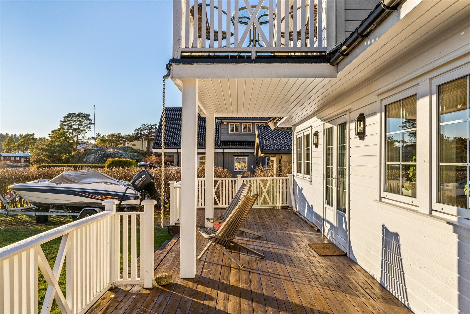 Stuen forlenges av en herlig terrasse som måler ca. 28 kvm. Galleribilde
