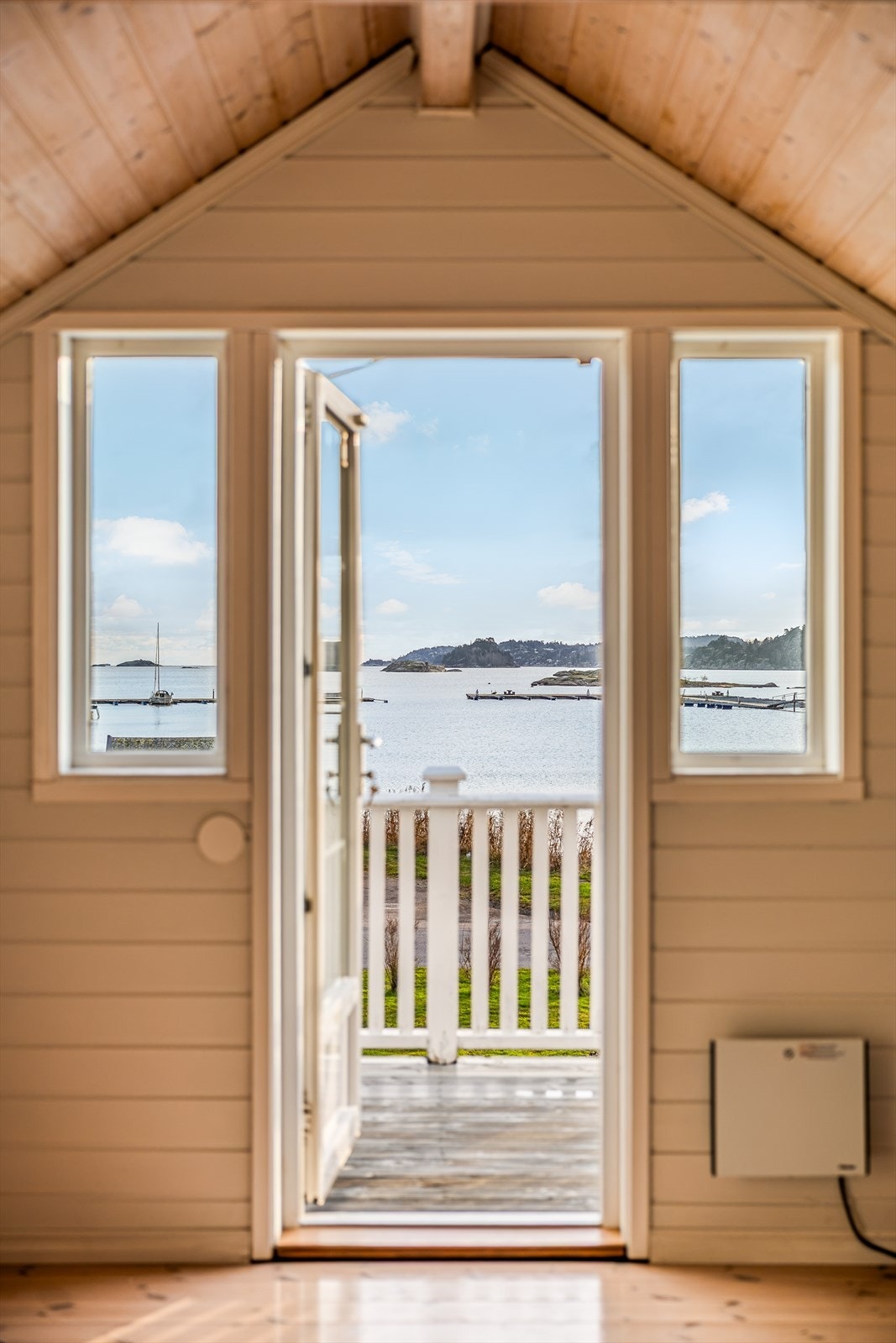 Loftstuen har egen balkong, der utsikten viser seg fra sin beste side. Galleribilde