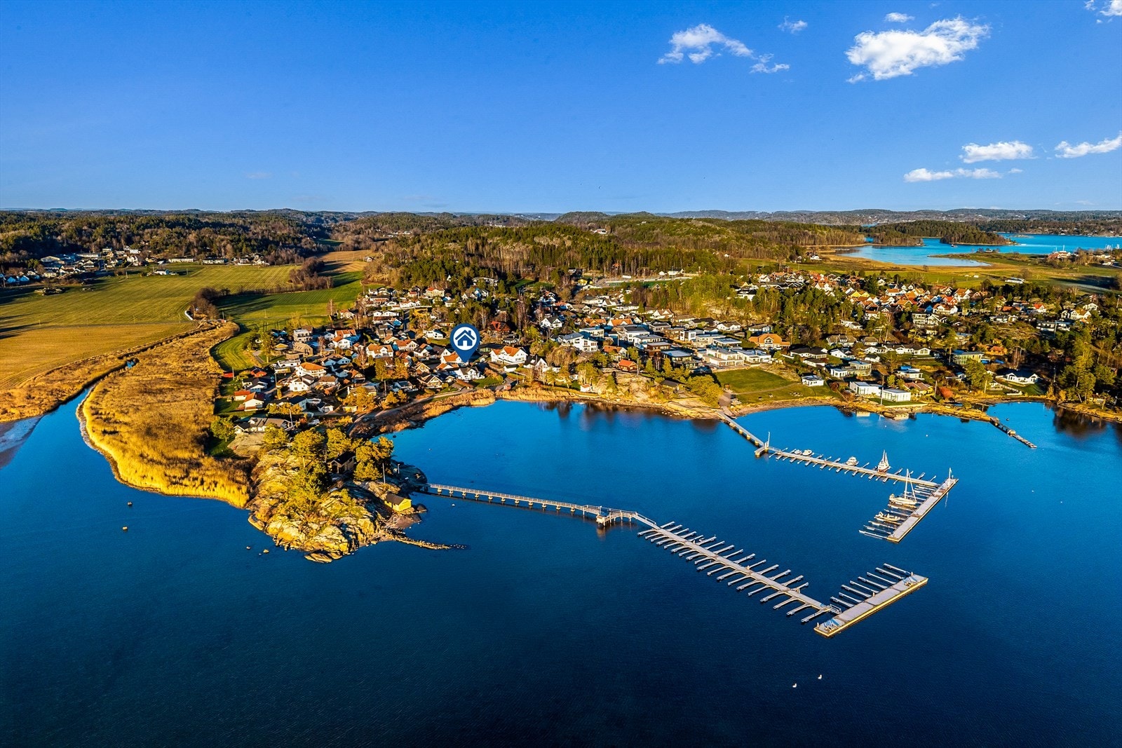 Med boligen følger det to båtplasser på et felles bryggeanlegg. Galleribilde