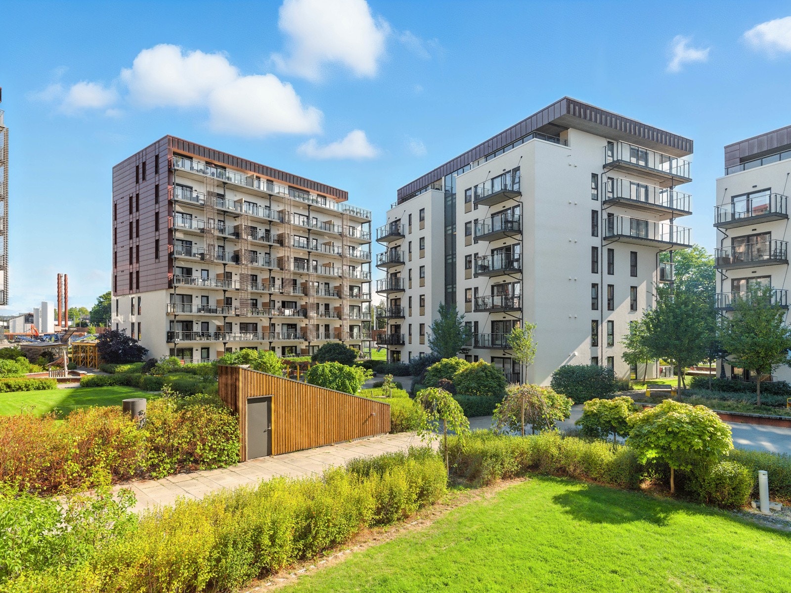 Leiligheten har god beliggenhet med kort vei til både tog og bussforbindelser. Galleribilde