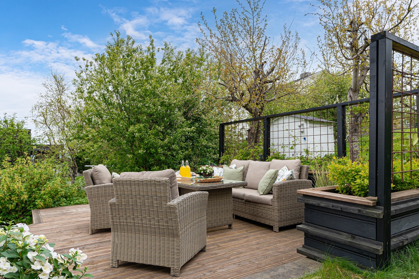 Her kan man flytte rett inn i en drømmebolig fra 2020. Stor felles tomt på nesten 1.500 kvm. Galleribilde