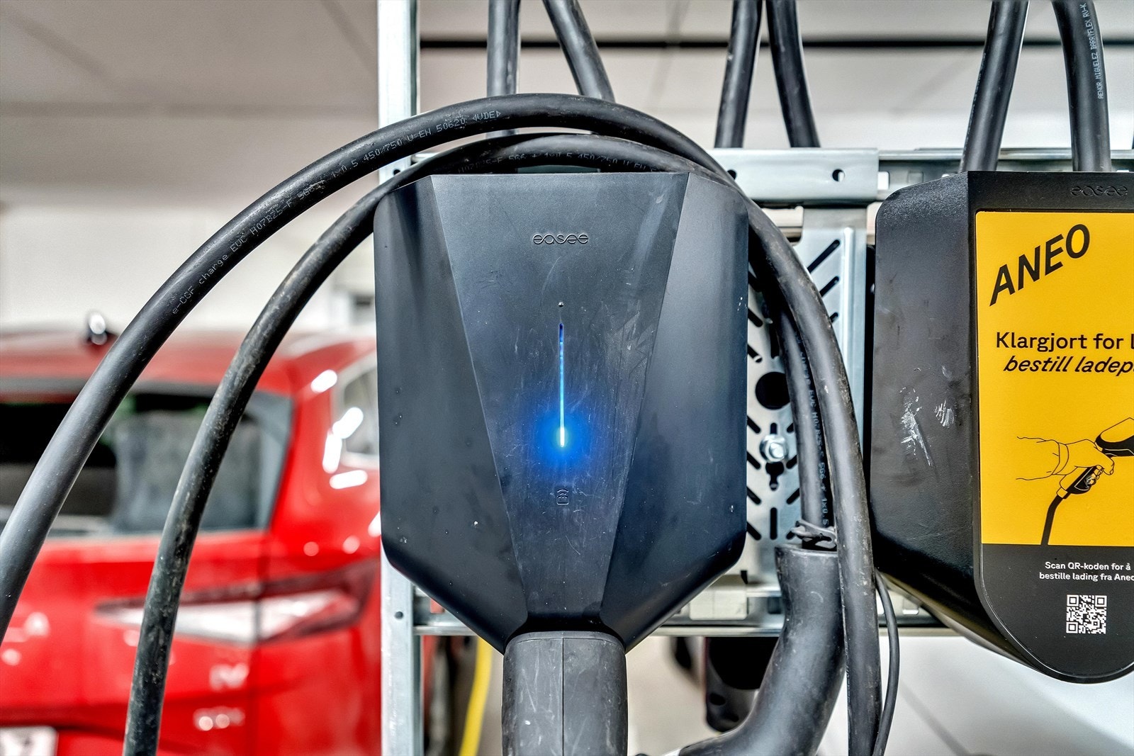 Her er det installert elbil-lader, perfekt for en enklere hverdag med elbil. Galleribilde