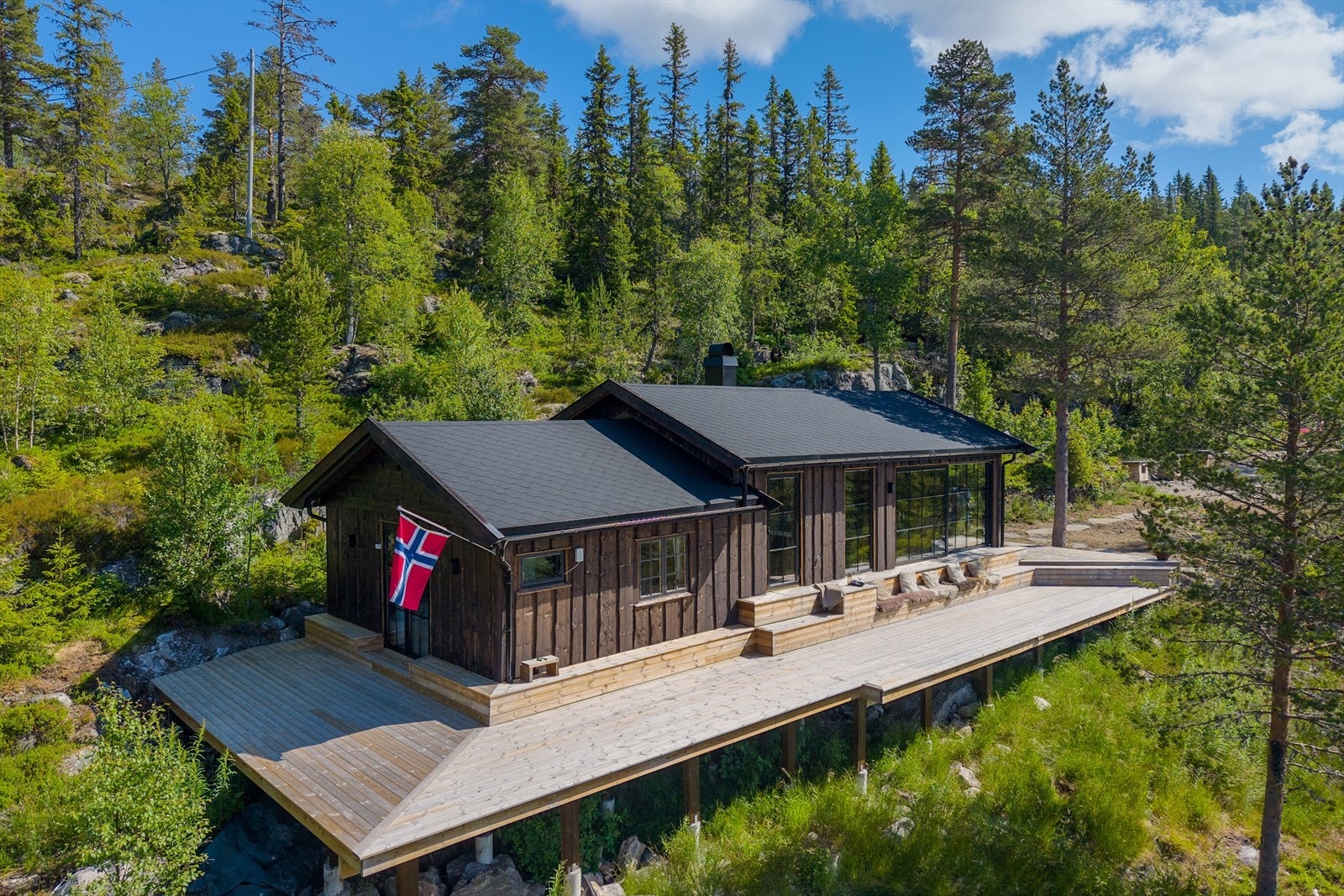 Eiendommen er tilknyttet lokalt VA-nett fra Tempelseter vann og avløp AS (TVA). Galleribilde