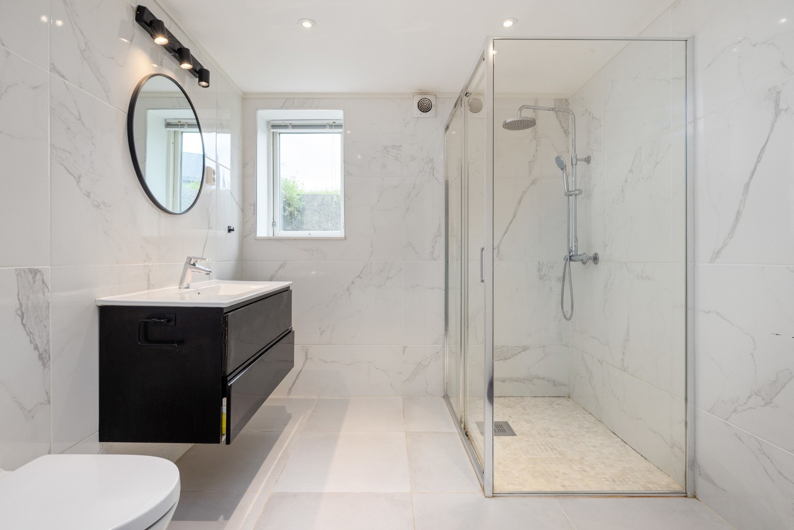 Utleiedel (Se punkt ferdigattest/midlertidig brukstillatelse) Galleribilde