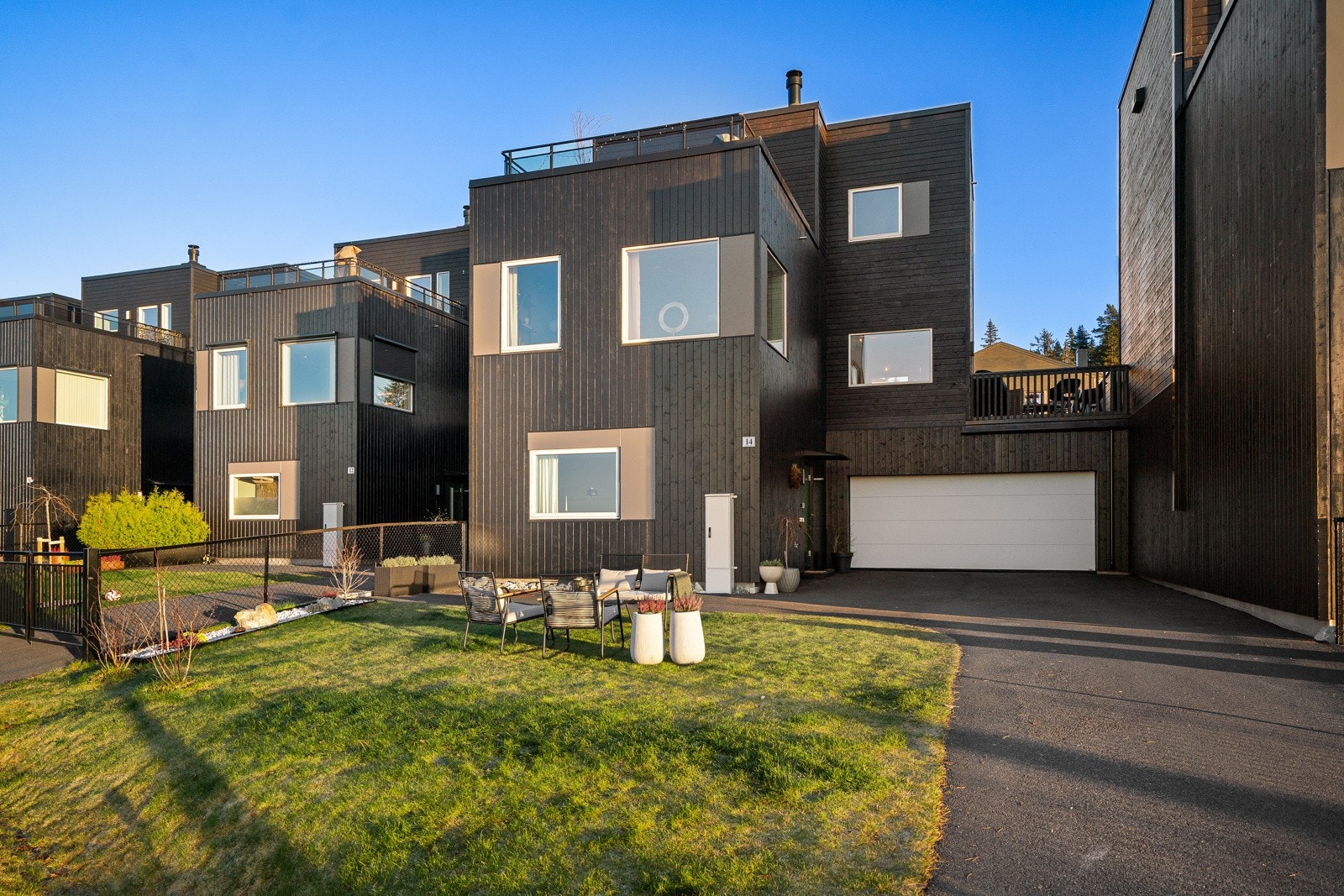 Hyggelig hage også i front. Galleribilde