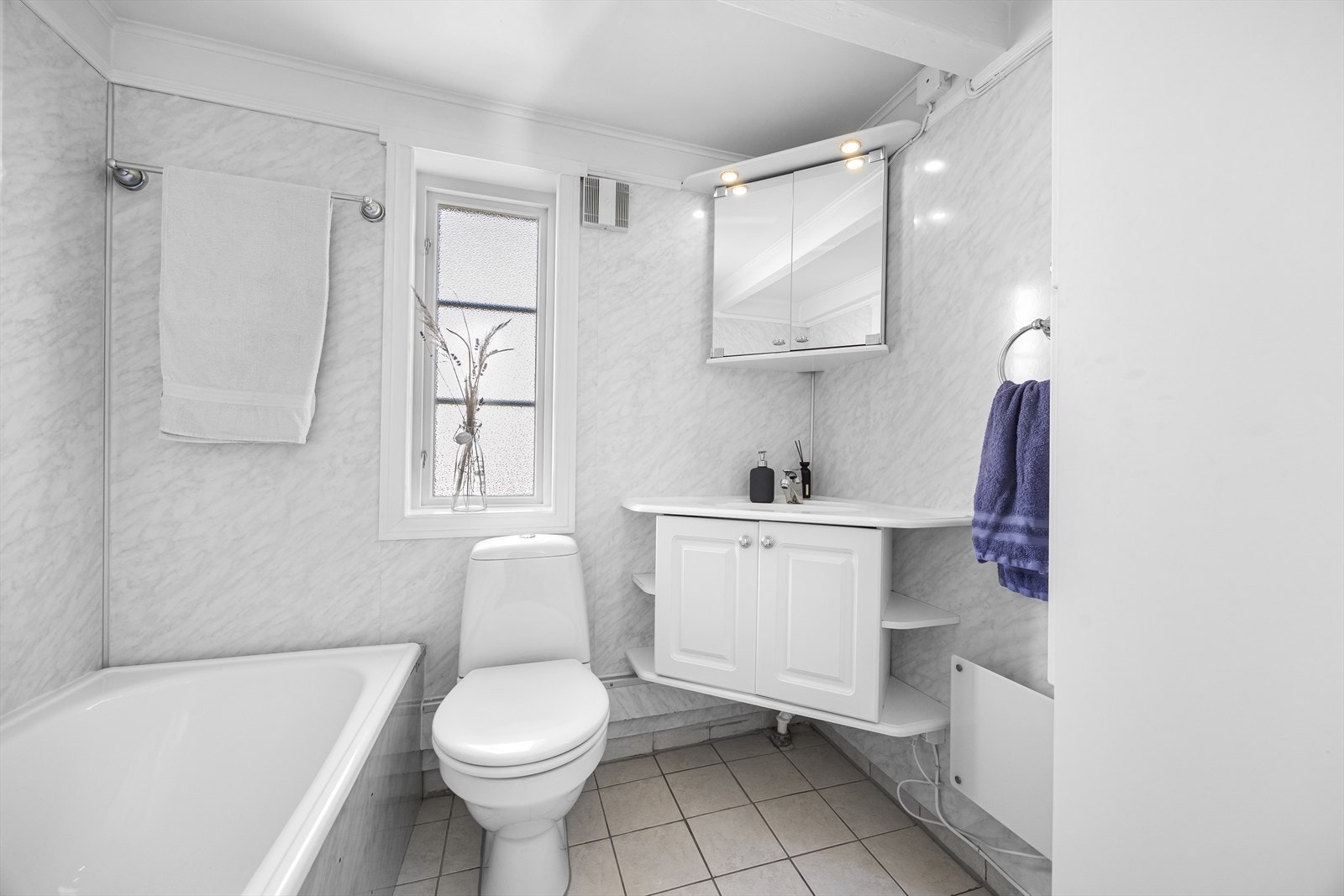 Bad i 1. etasje. Galleribilde