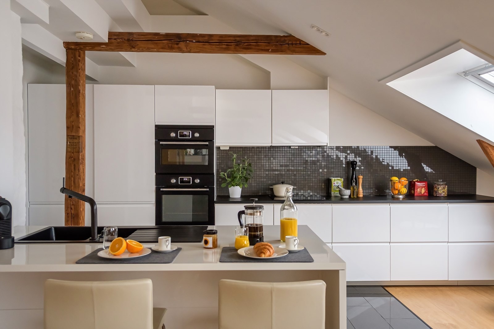 På kjøkkenøyen er det laget egen barløsning - perfekt for en kjapp frokost. Galleribilde