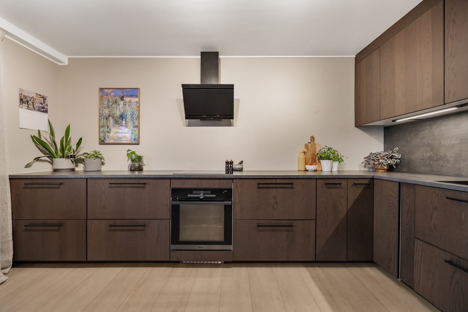 Nytt moderne kjøkken fra 2024. Galleribilde