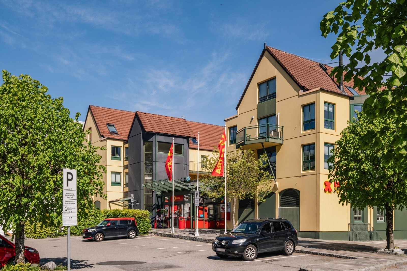 Like i nærheten av leiligheten ligger dagligvarebutikk Coop Extra. Galleribilde