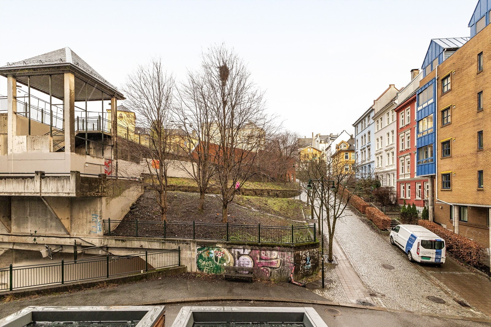 Noe av utsikten fra stuevindu Galleribilde