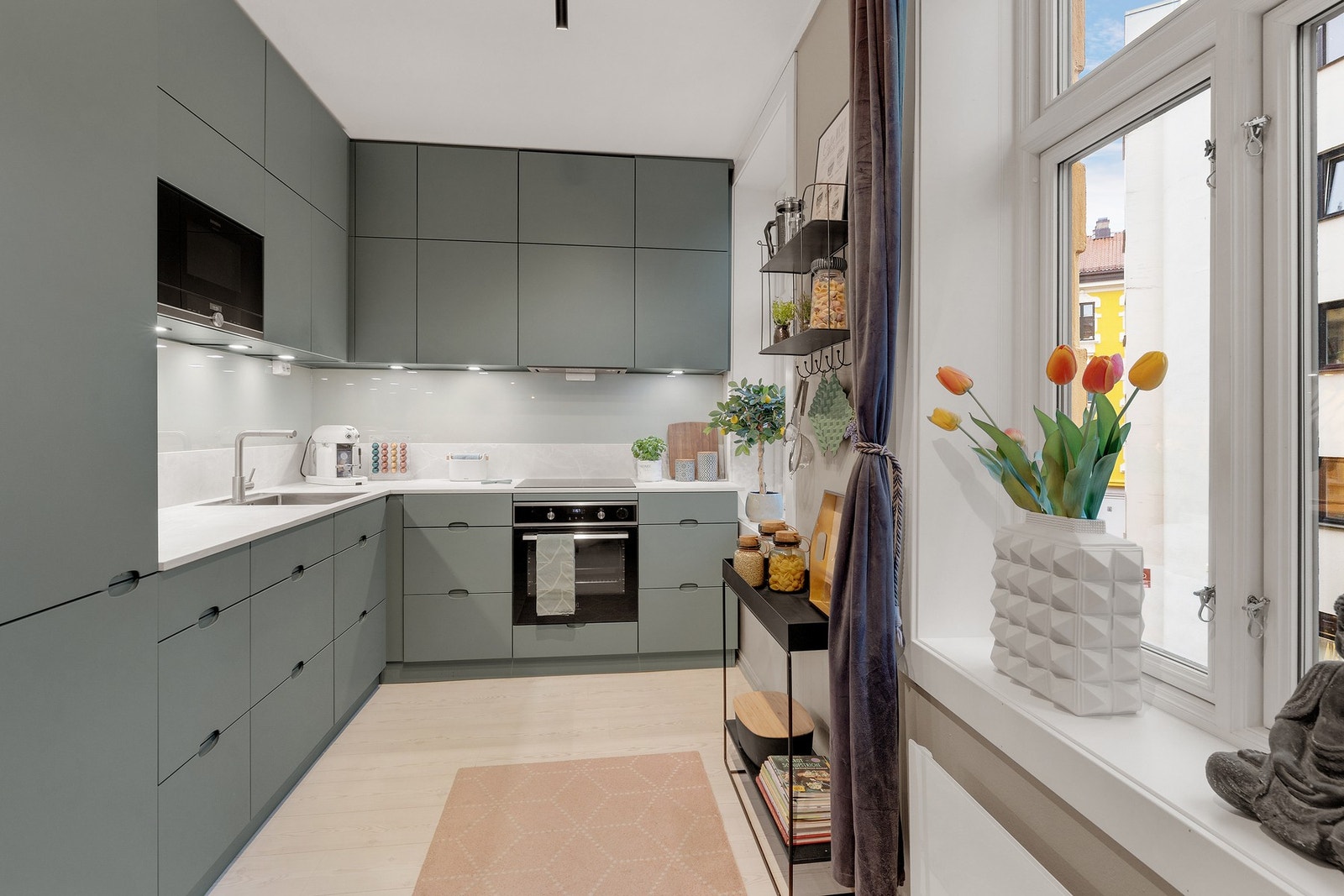 Integrerte hvitevarer følger med handelen Galleribilde