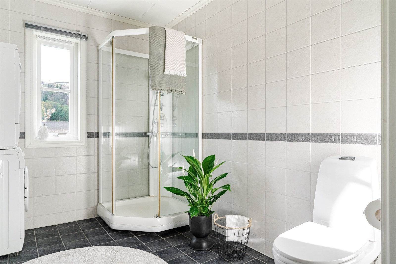 Badet fremstår som lyst og innbydende. Galleribilde