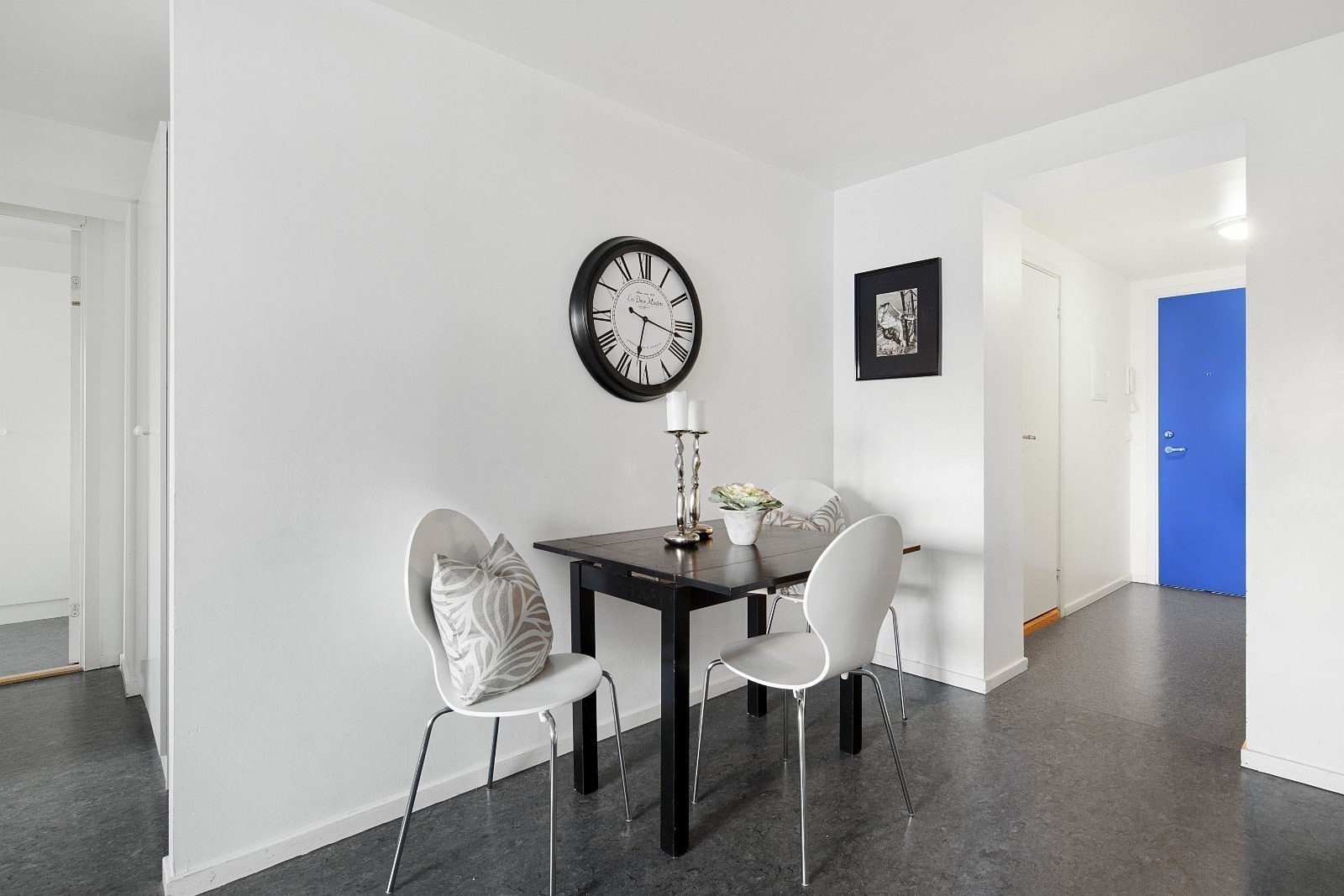 Spisestue. Bildene er fra en liknende leilighet. Leiligheten leies ut umøblert. Galleribilde