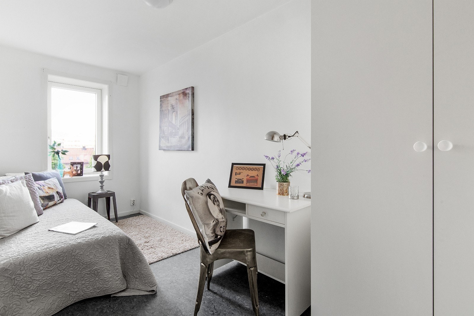 Soverom 2.Bildene er fra en liknende leilighet. Leiligheten leies ut umøblert. Galleribilde