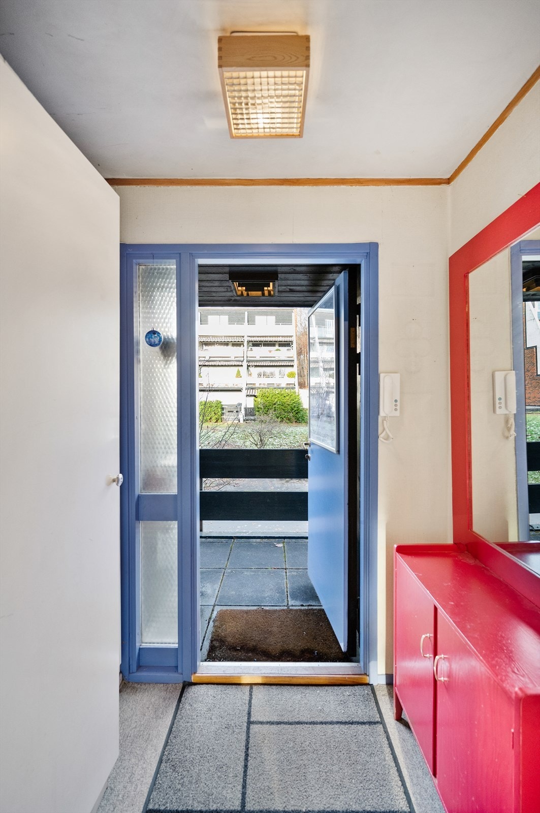 Leiligheten har calling- anlegg som gjør det enkelt å slippe inn gjester. Galleribilde