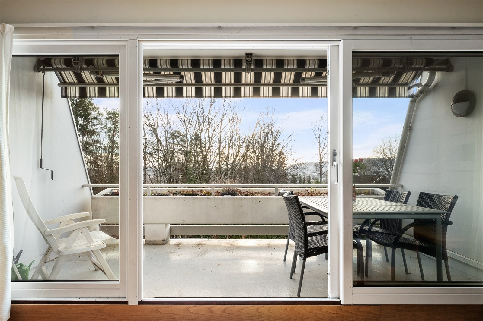 Oliver Rudjord v/Eiendomsmegler 1 har gleden av å presentere Kolsåsstien 9! Galleribilde