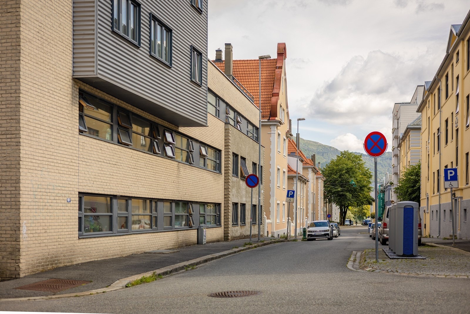 Vinduer mot Konsul Børs gate Galleribilde