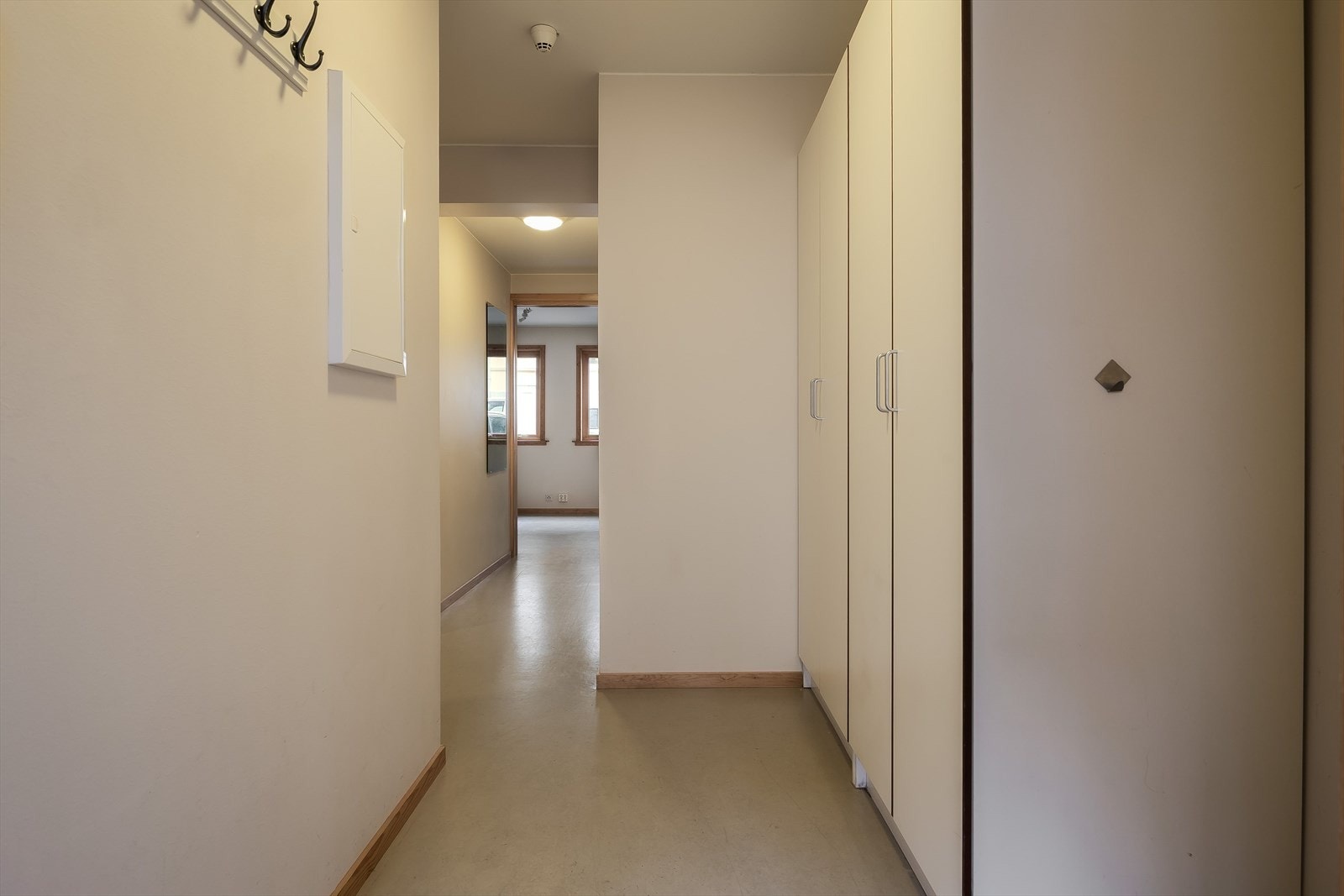 Entre mot stue Galleribilde