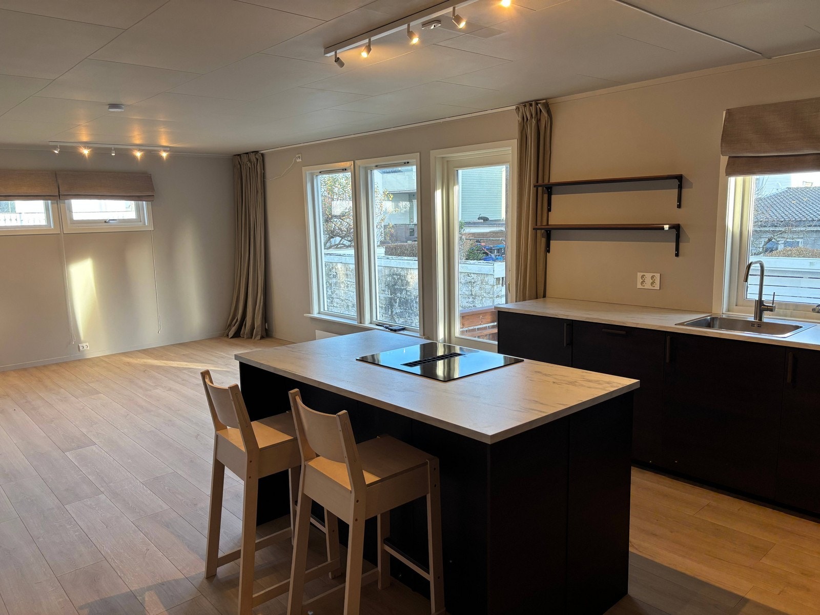 Stue/kjøkken. Galleribilde