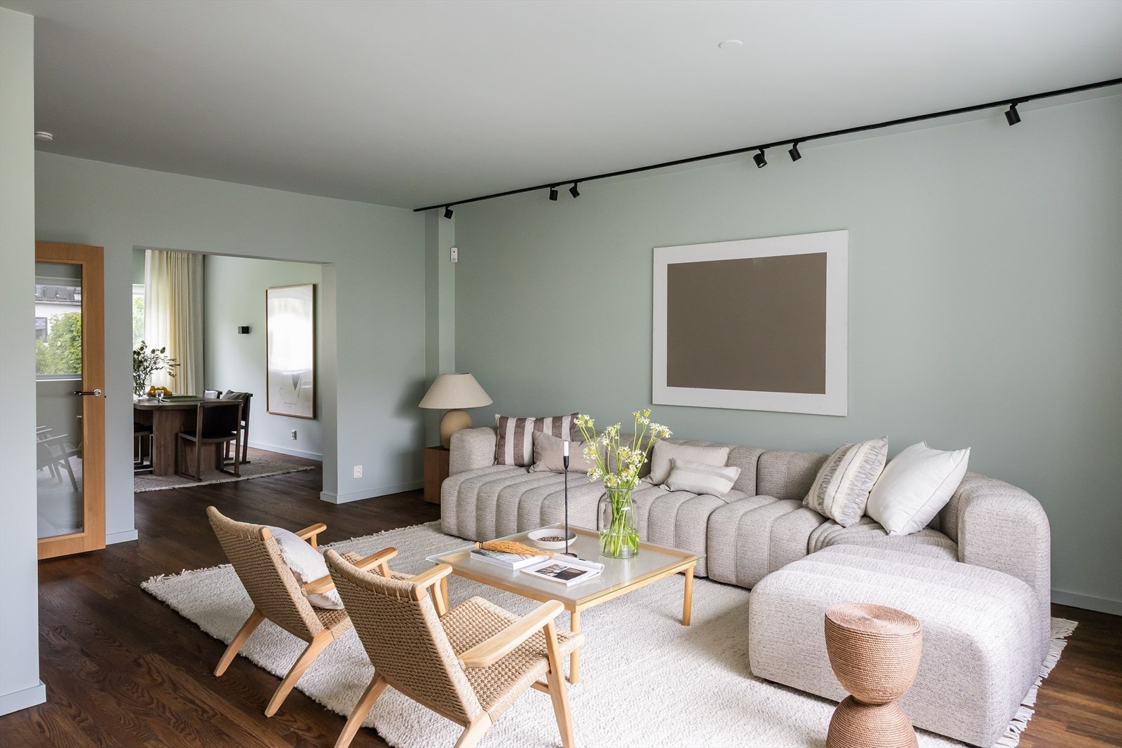 Det er heltre gulv i hele 1. etasje. Galleribilde