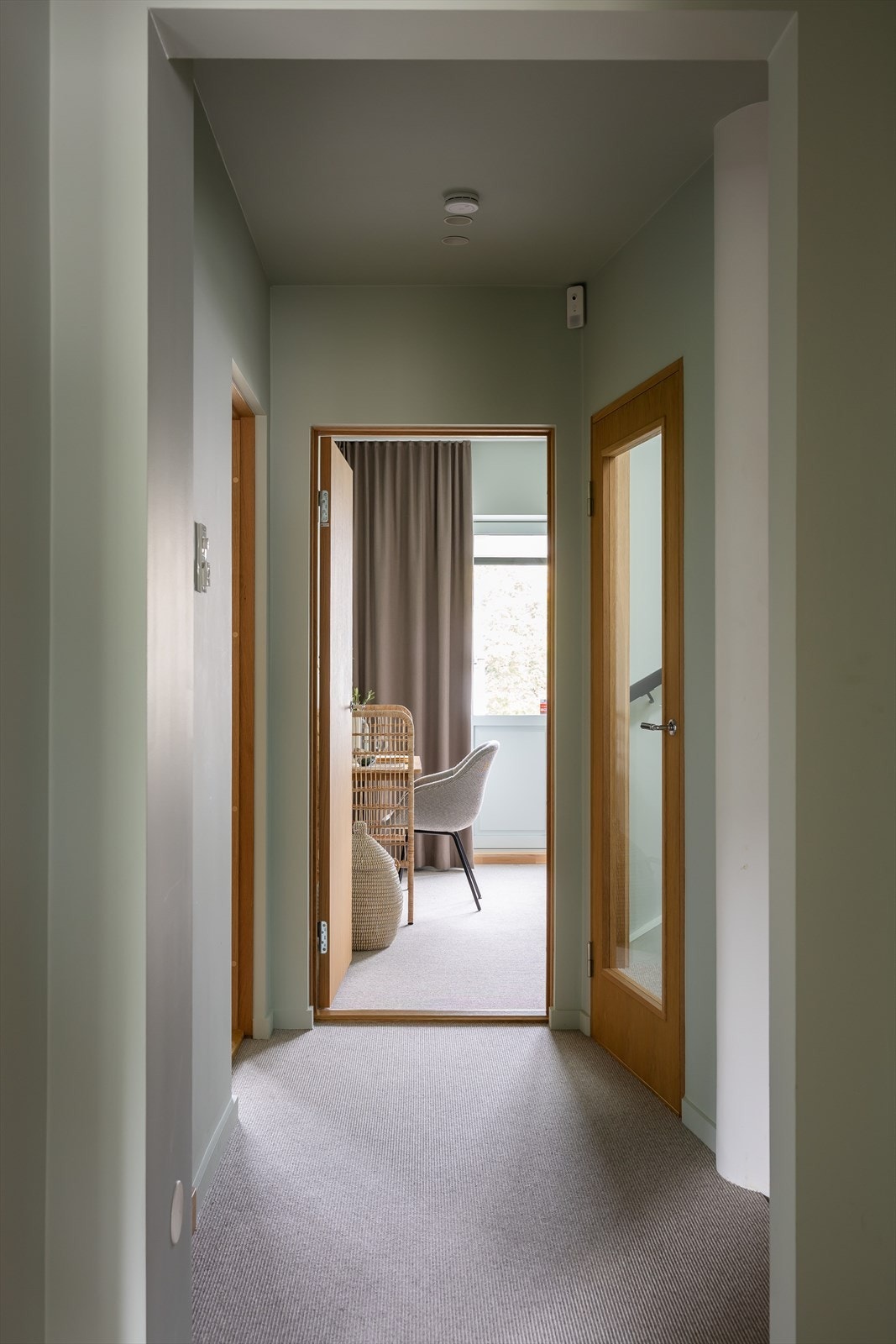 Trapperom/gang. Galleribilde