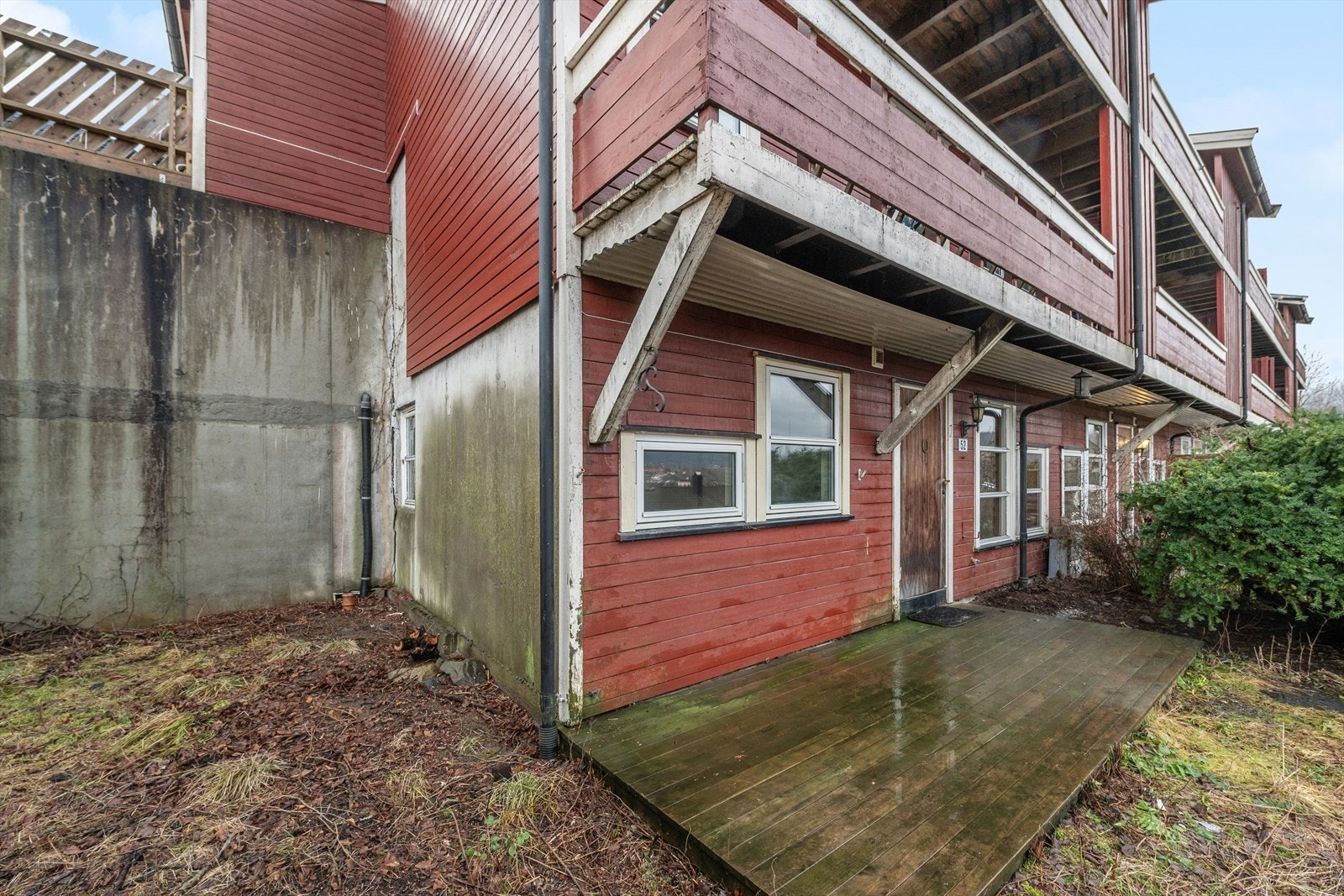 Uteområdet har potensiale til å bli en hyggelig og skjermet oase. Galleribilde