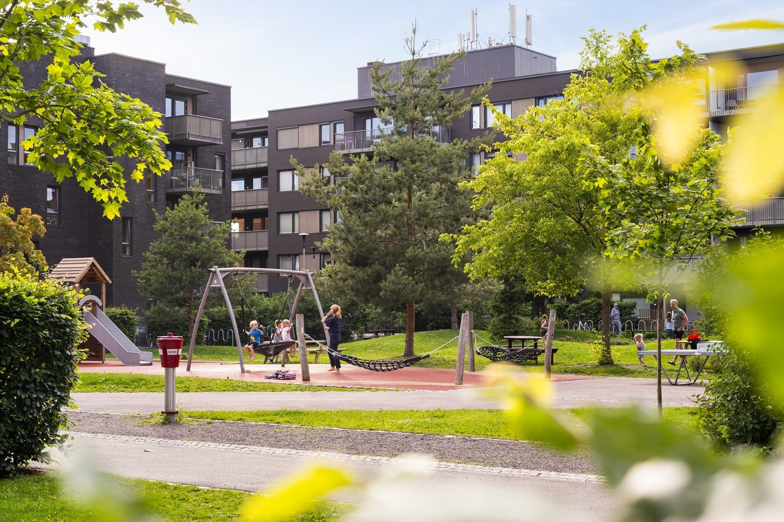 Leiligheten har en etterspurt beliggenhet på Marienfryd/Hasle. Dette er et barnevennlig og sentralt område i stor vekst. Galleribilde