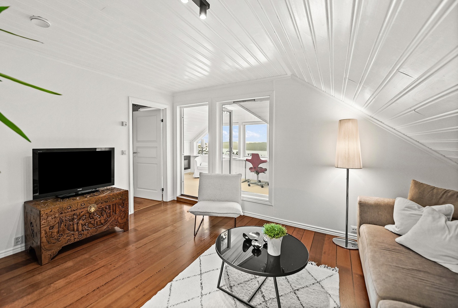 Praktisk f. eks. som en ekstra
TV-stue, spill-/lekerom e.l. Galleribilde