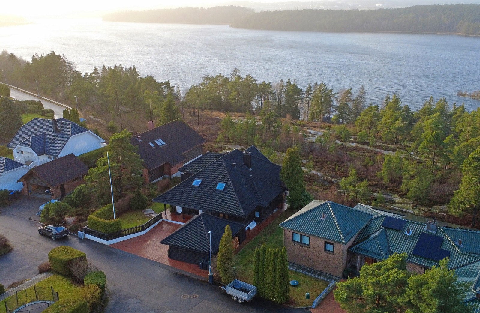 Området er attraktivt og barnevennlig, og byr på flotte turområder. Galleribilde