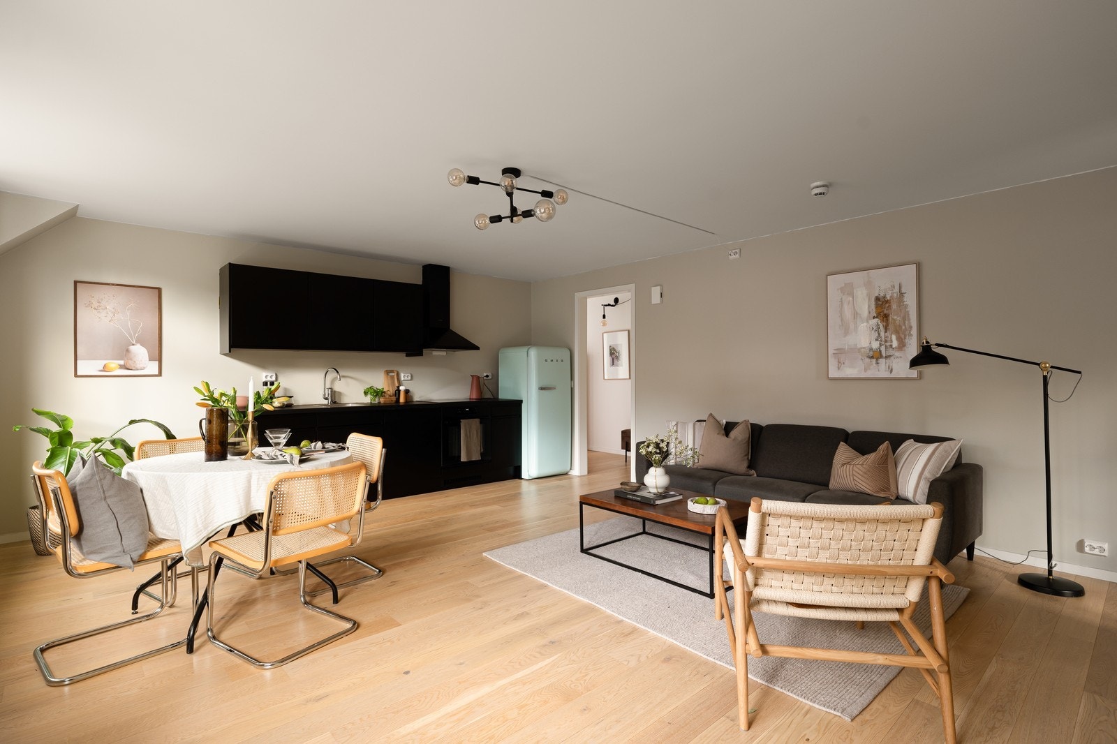 Stue/kjøkken Galleribilde