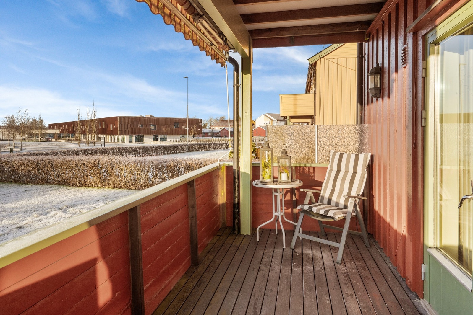 Fin uteplass med gode solforhold Galleribilde