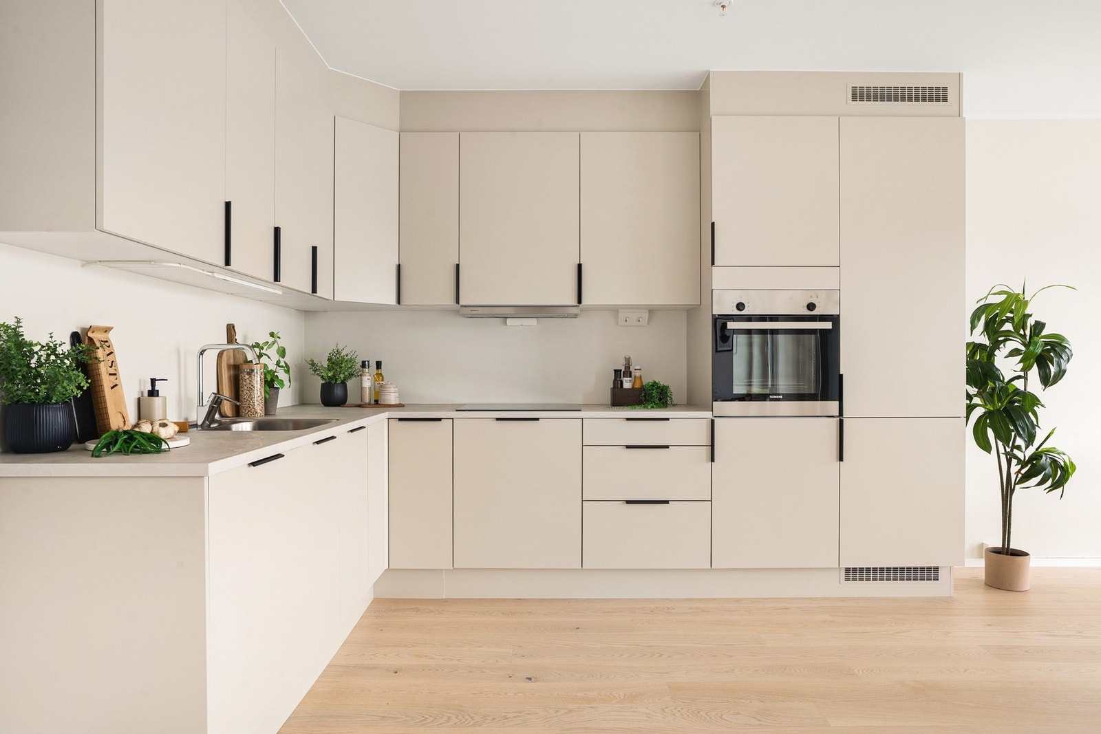 Moderne kjøkkeninnredning fra kvalitetsleverandøren HTH! Galleribilde